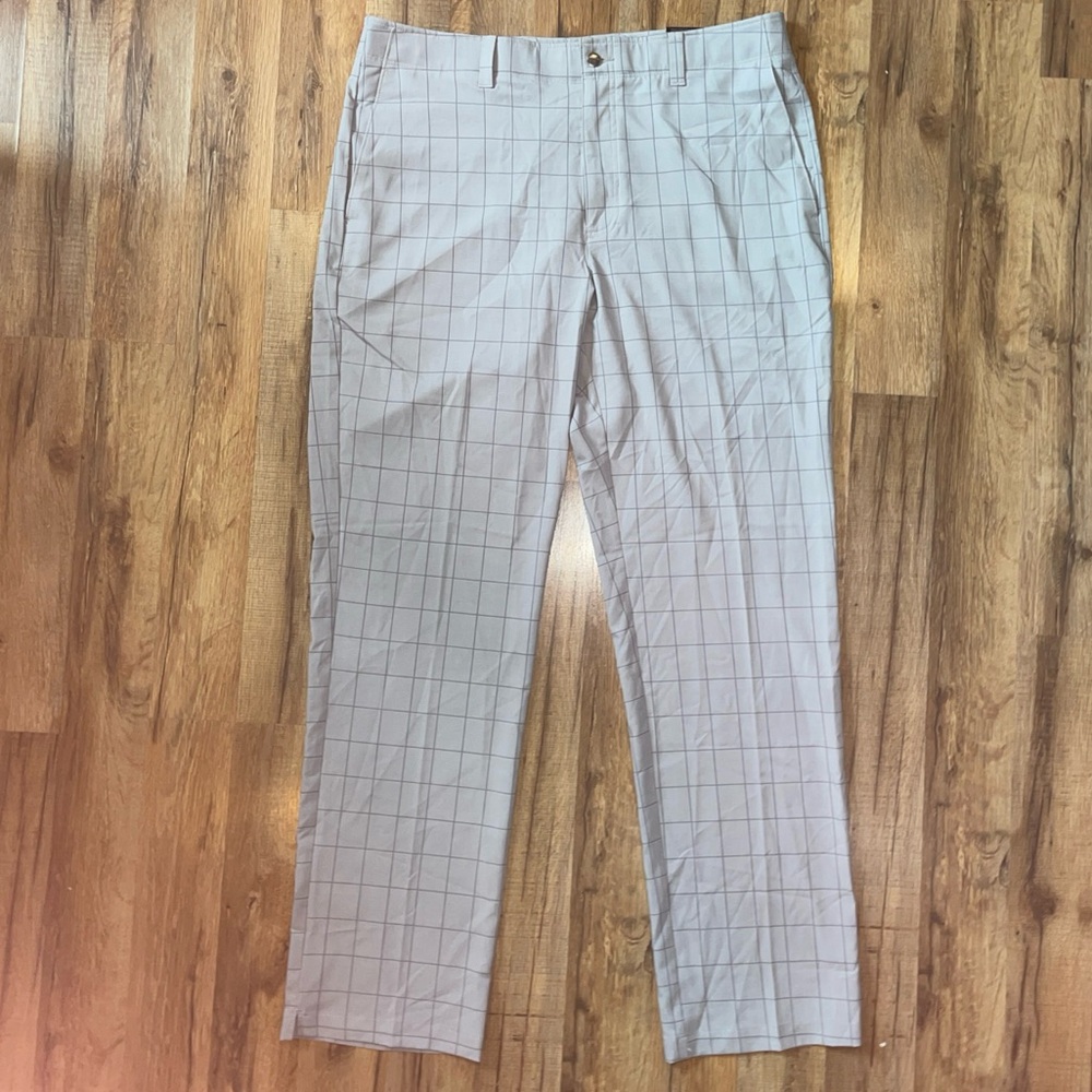 Men’s Callaway Golf Pants (38Wx34L)
Opti stretch/Opti shield/Opti dry NWT